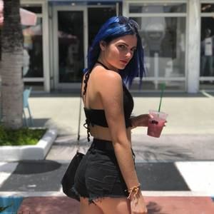 Meet your Posher, Kamila